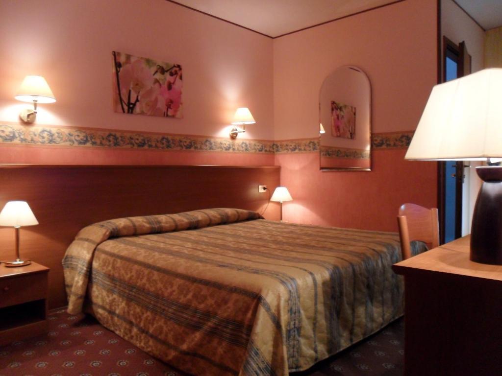 Hotel Natisone San Pietro al Natisone Pokoj fotografie